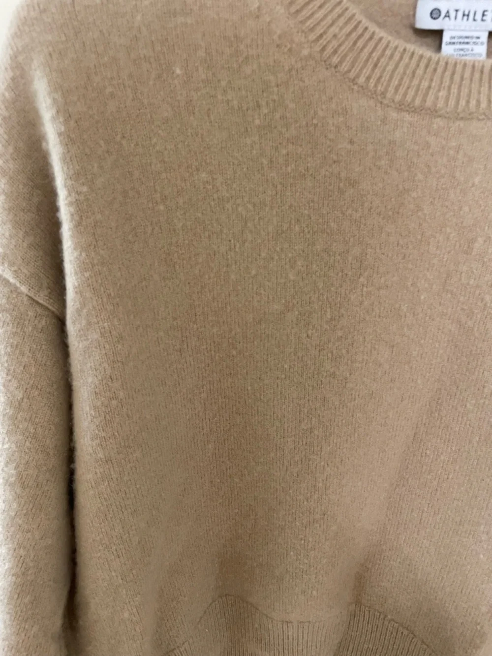 ✨Women’s Athleta Crew Neck Fuzzy Sweater Size L